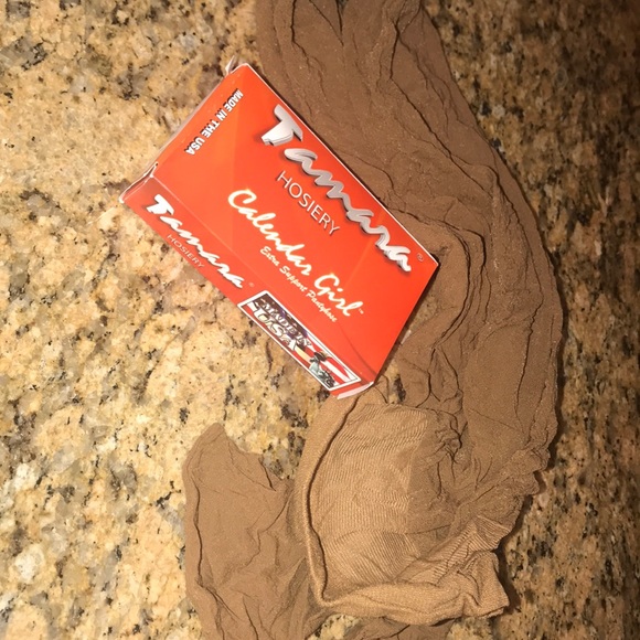 Tamara footed or footless pantyhose tights Hooters - Picture 3 of 5